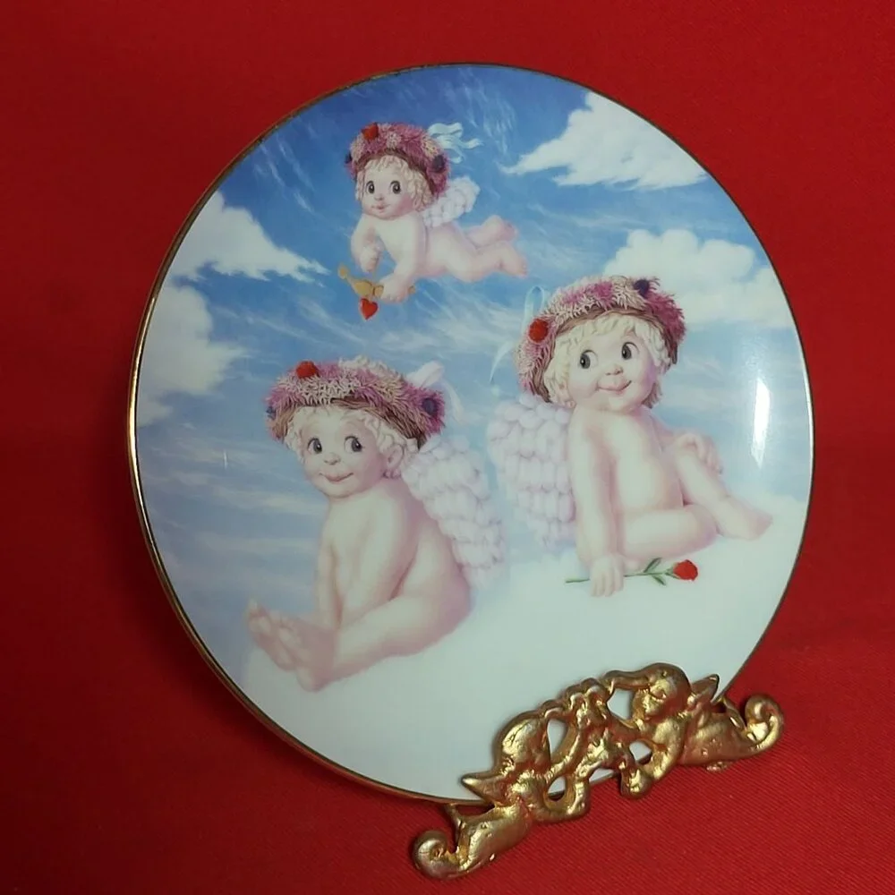 Vintage Dreamsicles Loves Shy Glance Angel Cherub Collectible Plate 1994 COA